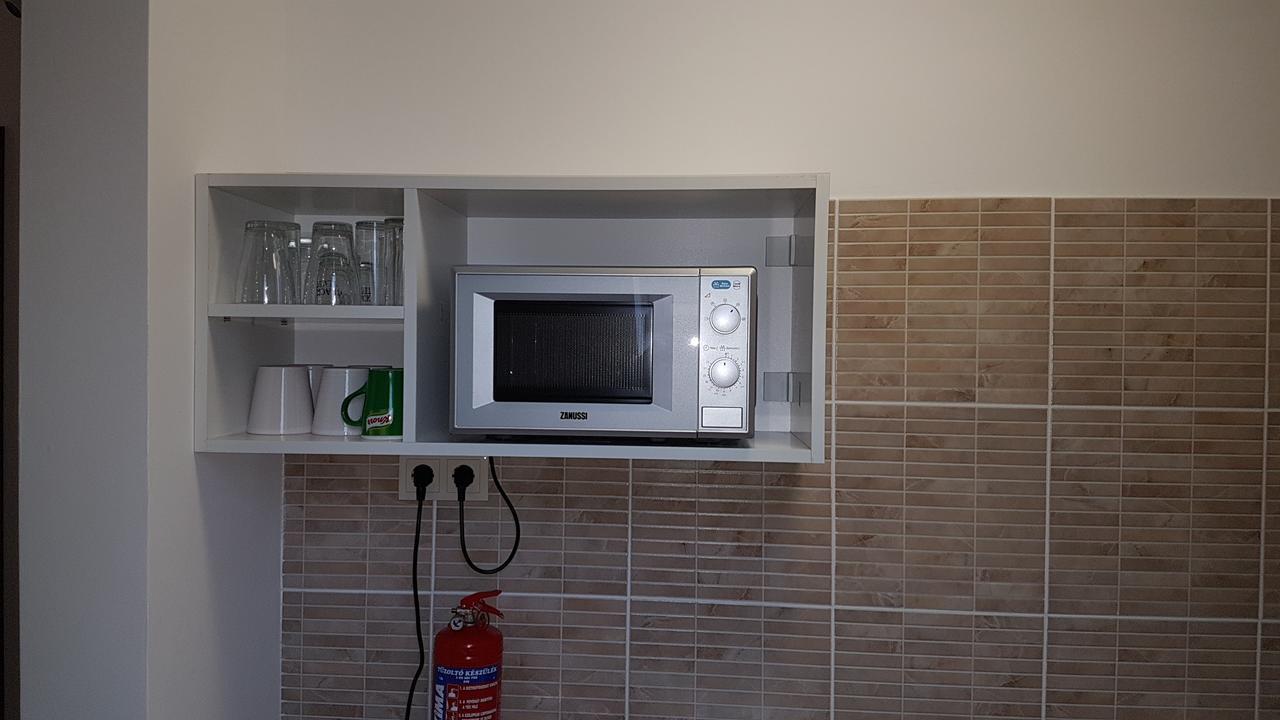Poroszlay Apartman Debrecen Exteriör bild