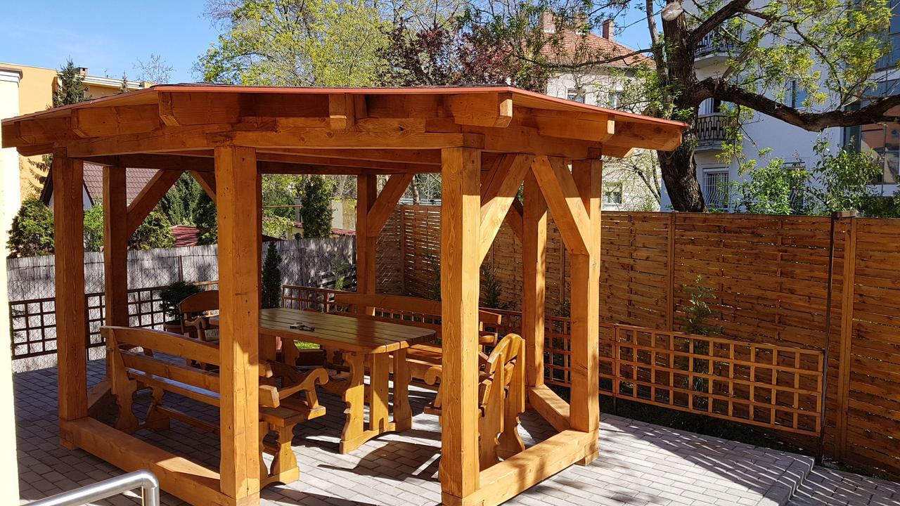 Poroszlay Apartman Debrecen Exteriör bild